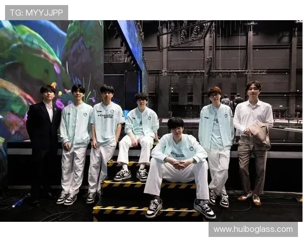 IG状态引发热议电竞圈对英雄联盟战队表现的不同看法