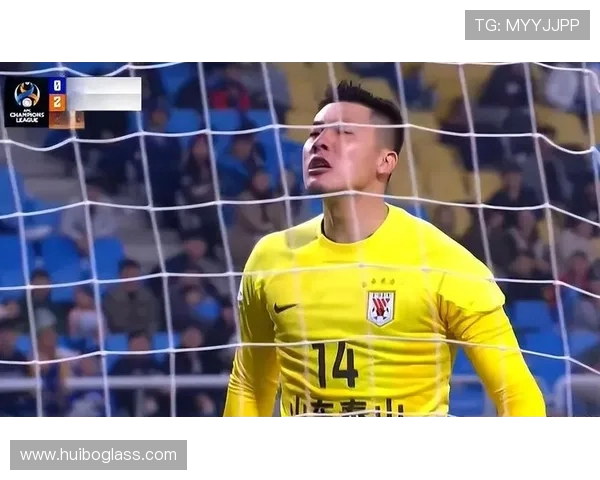 王大雷在赛场上的关键扑救展现中国门将坚韧意志与无畏精神 王大雷在赛场上的关键扑救展现中国门将坚韧意志与无畏精神