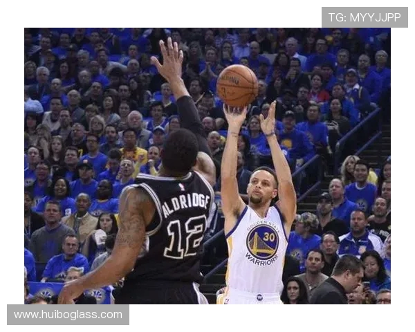 勇士与马刺激战正酣直播室全程回顾精彩瞬间与赛后分析