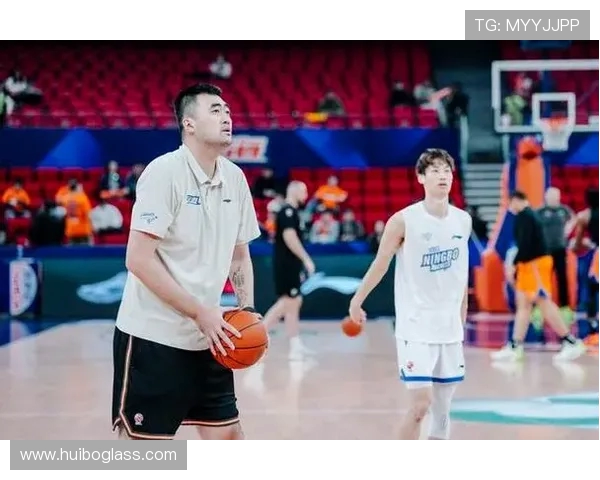 张兆旭：从篮球新星到职业生涯的辉煌转折点探索与成长之路